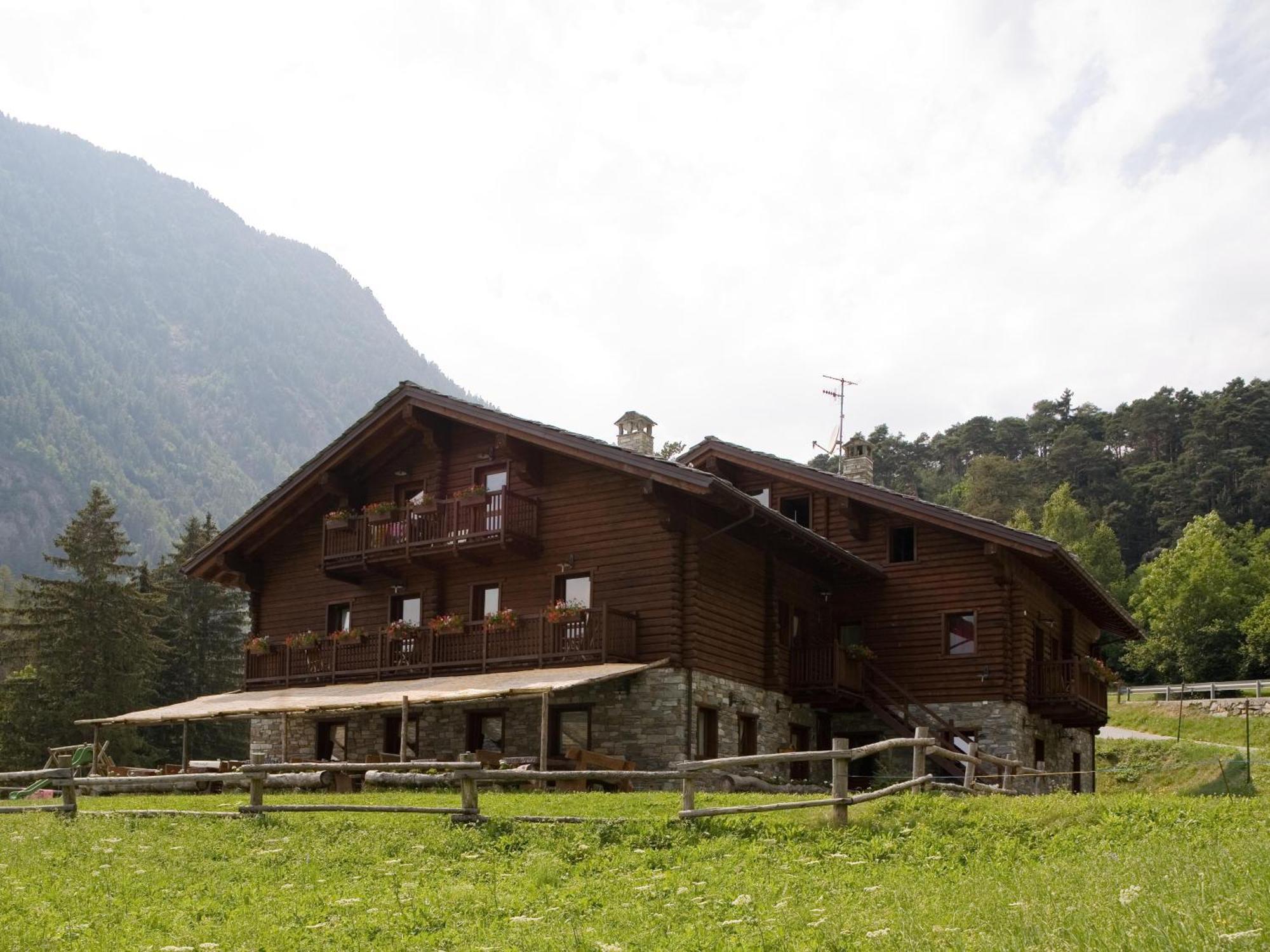 Agriturismo Les Hiboux Brusson Exteriér fotografie